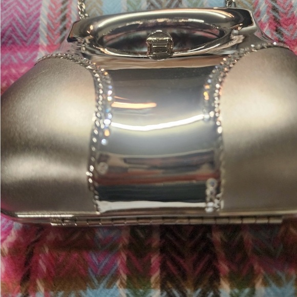 Shiney Silver Small Hard Case Purse with Jewels Chain Shoulder Strap - Picture 6 of 13
